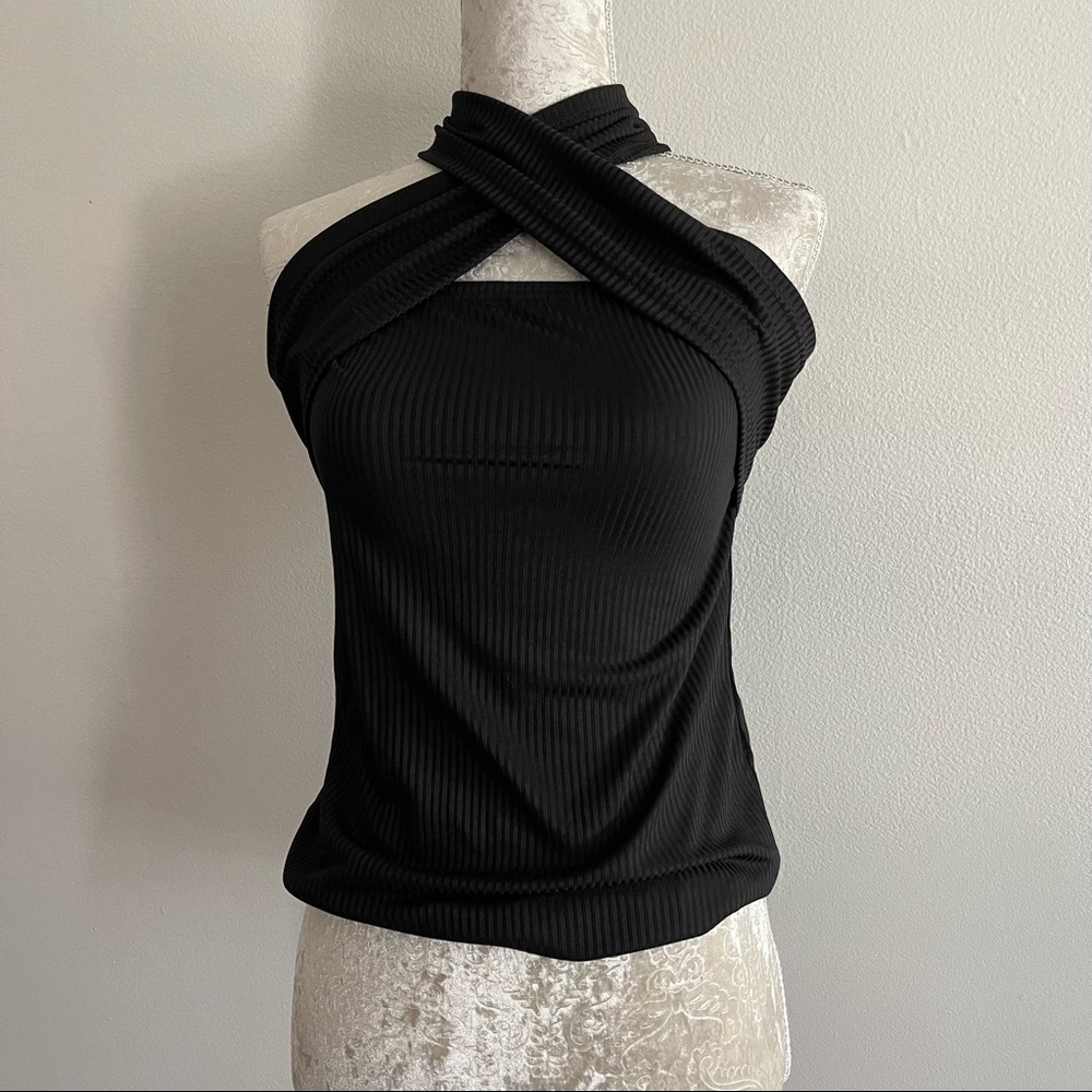 CrissCross Crop Top - Picture 3 of 6